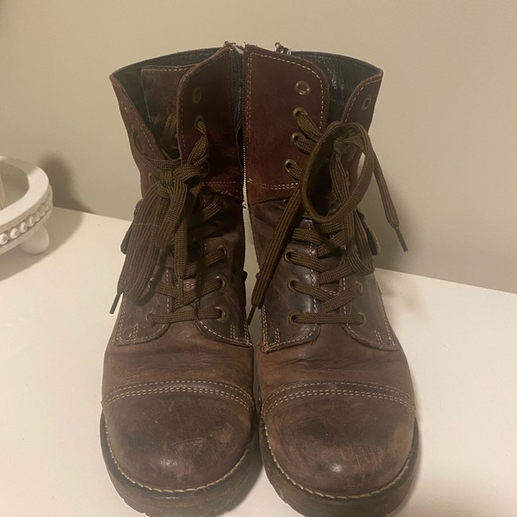 Taos Crave boots - wine color - Picture 2 of 5